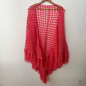 Vintage 70s Crochet Fringe Shawl Coral Pink Boho Hippie Granny Square